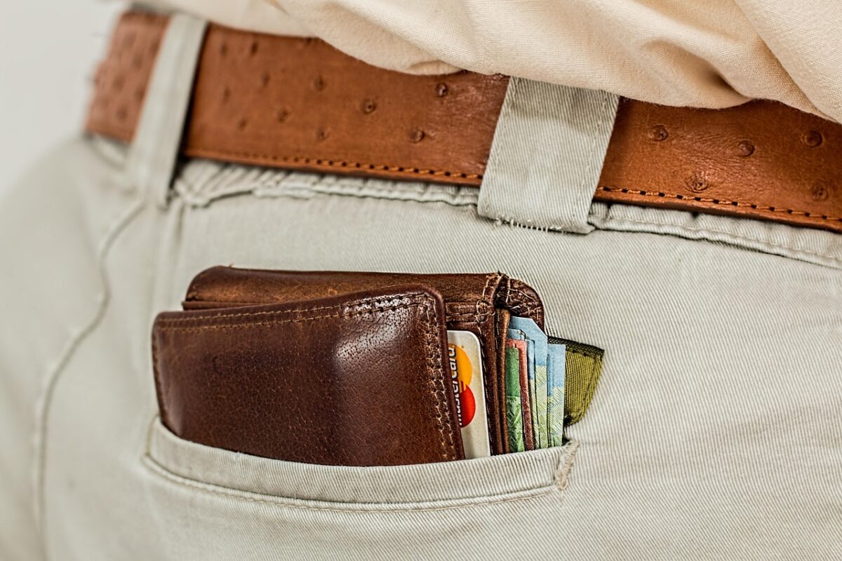 Slim wallets and RFID blocking: what the claim actually covers